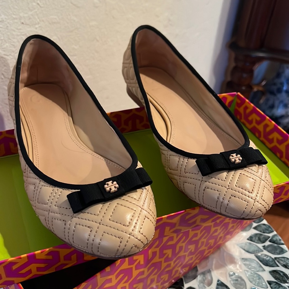 TORY BURCH - Marion Quilted Ballet Flat (SIZE 7)